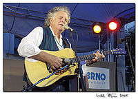 7. Peter Rowan na koncertě s Robertem Křesťanem a Druhou trávou | Michal Kupsa 7. Peter Rowan na koncertě s Robertem Křesťanem a Druhou trávou