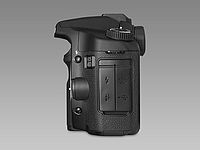 5. Levá strana Canon EOS 40D