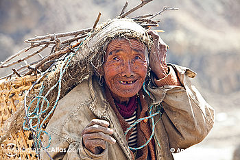 Cho Lama, Phugaon, Horní Mustang