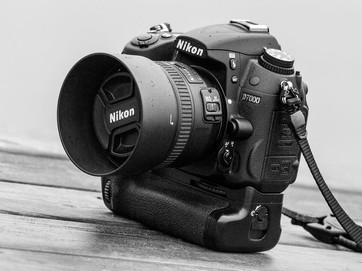 Nikon D7000 s bohatým příslušenstvím v záruce