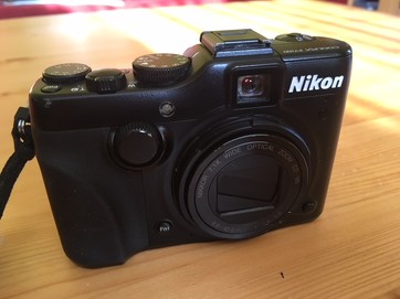 Nikon P7100 a příslušenství