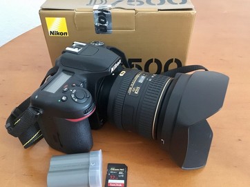 Nikon D7500 v záruce + Nikkor 16-80/2,8-4,0 - perfektní stav