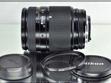 Nikon AF Nikkor 35-70mm 1:2.8 + Nikon UV FILTR*