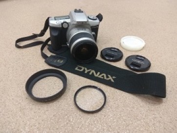 Minolta Dynex 5 + Objektiv Minolta AF 28-80mm + UV Filter+ Telekonveertor MC 2x Mx/AF