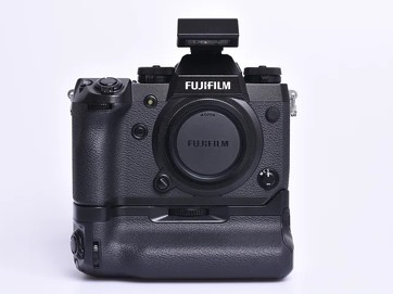 Fujifilm X-H1 + VPB-XH1 battery grip - rezervace do 28.10.