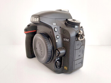 Nikon D750 + příslušenství