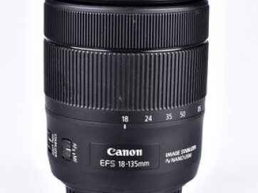 Canon EF-S 18-135 mm f/3,5-5,6 IS USM