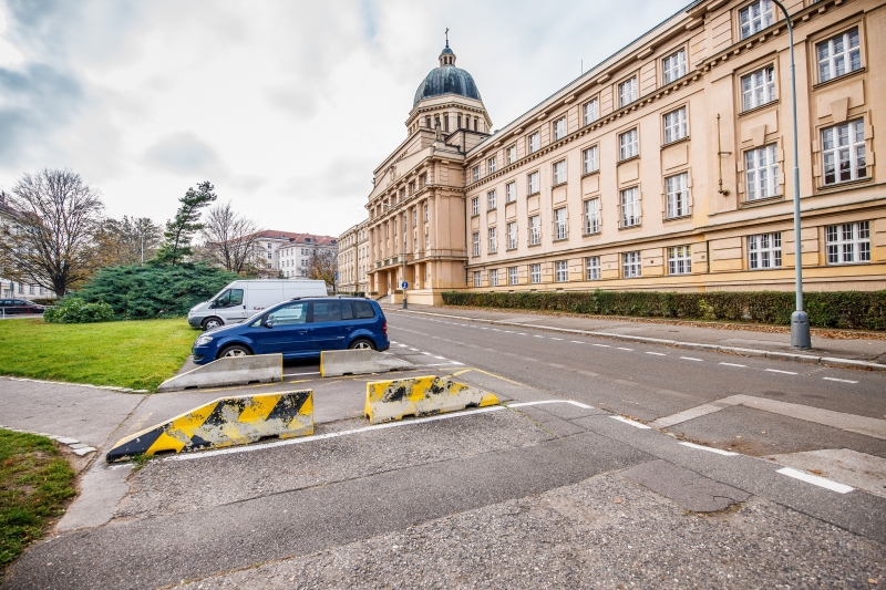 Objektiv: TAMRON SP 15-30mm F/2.8 Di VC USD A012, Canon EOS-1Ds Mark III, F2.8, ISO 100, 1/500 s, komp. exp. +2/3, Blesk: Ne, RAW v ACR