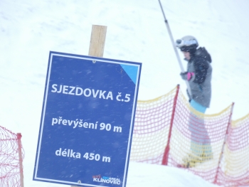 Panasonic DC-FZ82, Ohniskov? vzd?lenost (EQ35mm): 622 mm , Clona: f/5.6, ?as: 1/100 s, ISO: 500