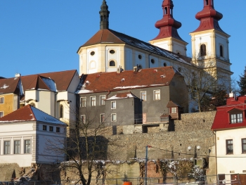 Pohled na celou scénu