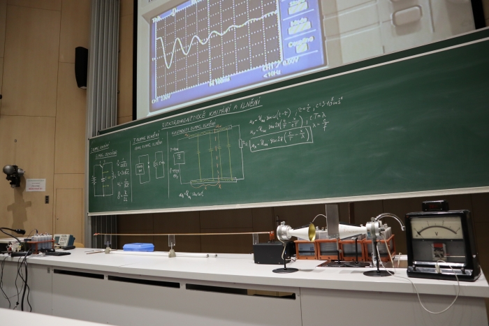 Canon EOS M50, Ohnisková vzdálenost: 15.00 mm, Clona: f/3.5, Čas: 1/80 s, ISO: 800