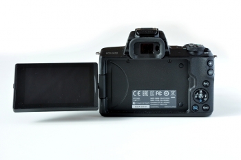 Canon EOS M50