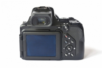 Nikon Coolpix P1000