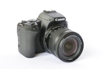 Canon EOS 250D