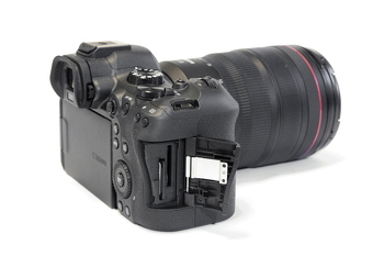 Canon EOS R6 Mark II s obejktivem Canon RF 24-70mm F2.8L IS USM