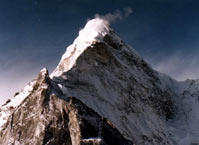 Ama Dablam z Chuckungu Ama Dablam z Chuckungu