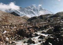 Lhotse z Chuckungu Lhotse z Chuckungu