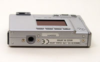 Minolta Dimage Xi spodní strana - závit pro stativ Minolta Dimage Xi spodní strana - závit pro stativ