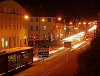 Snímek noční ulice