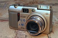 OLYMPUS C-70
