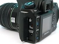 Pentax *ist DS konektory