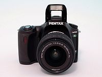 Pentax *ist DS blesk