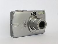 IXUS 700