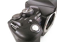 OLYMPUS E-500 - spoušť