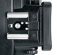 E-330 připojení blesku