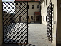 Aberace, detaily (R)