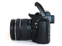 OLYMPUS E-400 blesk