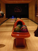 1/15 s, f/3.50, 87.00 mm, ISO: 525, z bowlingu