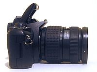 OLYMPUS E-410 blesk vyklopen