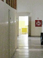 Výřez (R) 1/30 s,F2.8,ISO: 800,f 34 mm (35mm ekv.)