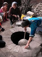 Připlácnutí na stěnu pece