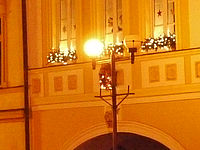 (R) Výřez, Clona: 1.7, 1/60 s, ISO: 1600 