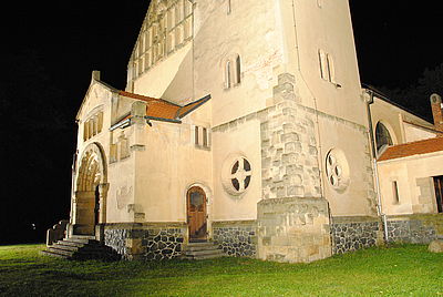 Obrázek č. 14 - Nikon D3000, objektiv AF-S 18-200mm f/3,5-5,6 G VR, čas 1,3s, clona f/8, ISO 1600