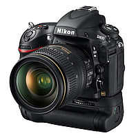 Obrázek č. 34 - Nikon D800 s přídavným bateriovým gripem