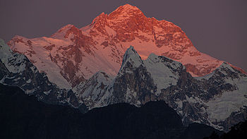 Poslední světlo na vrcholu Manaslu North