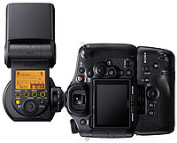 Nový blesk HVL-60M na A99