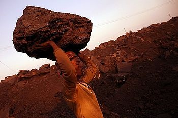 Nelegální těžba uhlí / Indie 2013