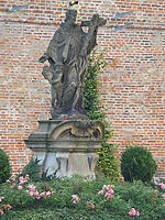 ISO 100, 1/25 s, F6.3