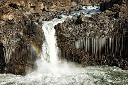 Čedičový vodopád Aldeyjarfoss | (c) Daniš Čedičový vodopád Aldeyjarfoss