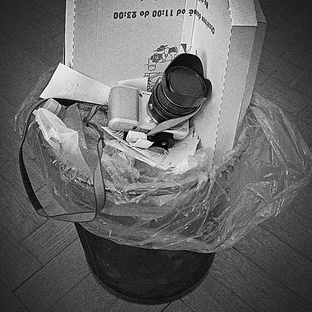 Neházejte flintu do žita, respektive objektiv do koše!