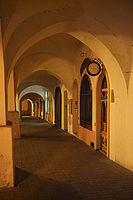 "hodiny"; f/3.2, 1/50 s, ISO: 6400, Ohnisková vzdálenost (EQ35mm): 46 mm | © Petr Koritina "hodiny"; f/3.2, 1/50 s, ISO: 6400, Ohnisková vzdálenost (EQ35mm): 46 mm