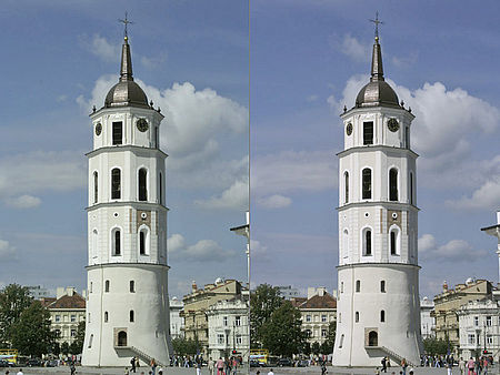 Před a po úpravě pomocí kapátka „Ruční vyvážení“ - nakliknuto do mraků